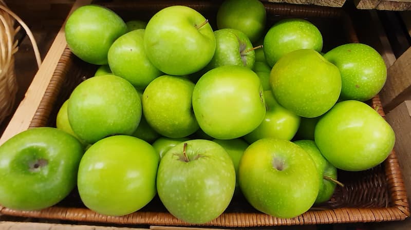سیب سبز کرمان مرغوب با کیفیت ماندگار و عالی